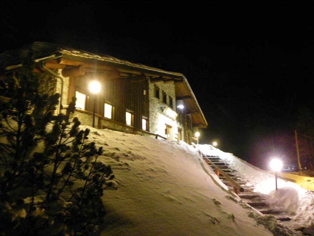 Hotel Les Granges La Thuile Kültér fotó