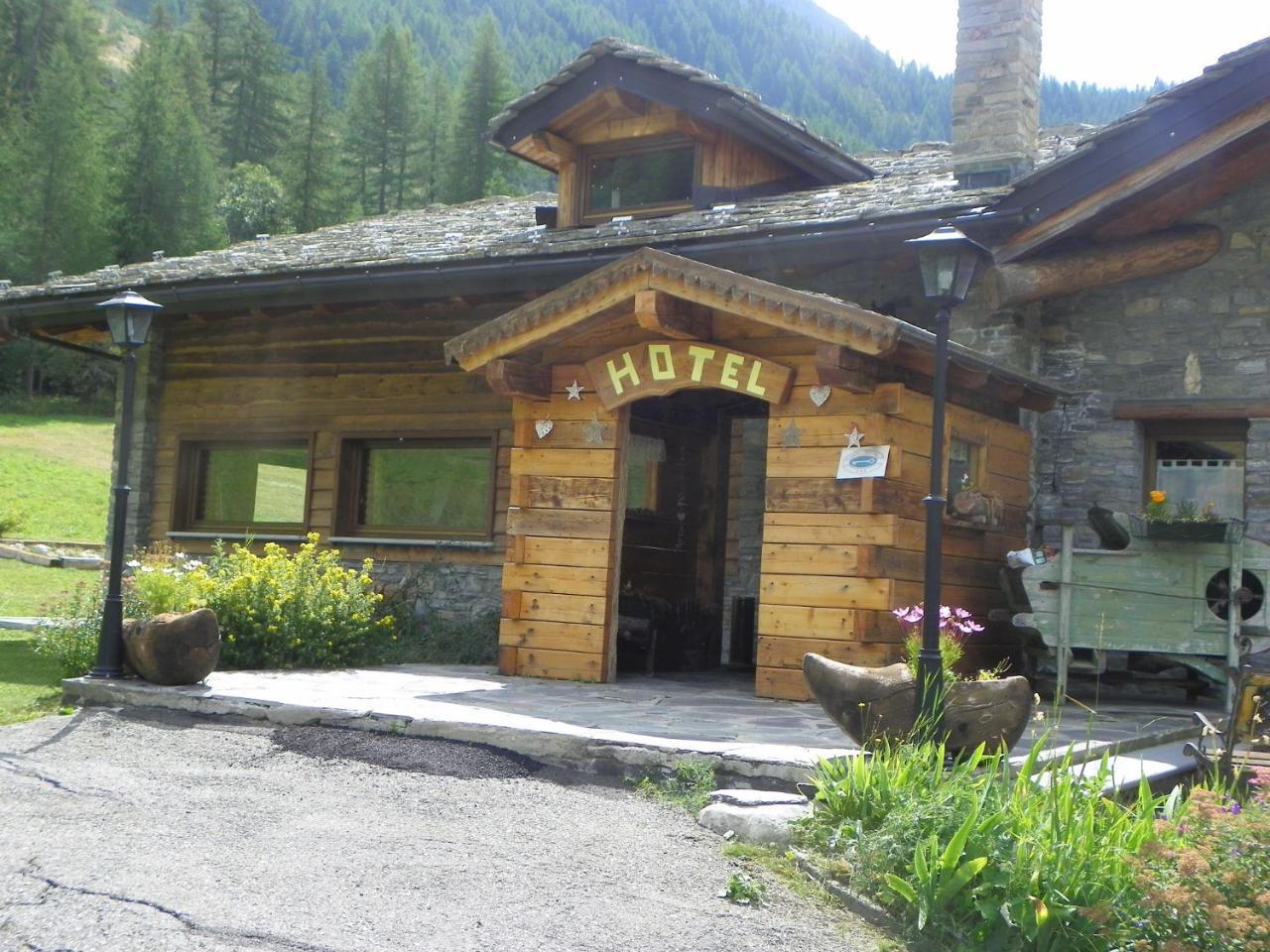 Hotel Les Granges La Thuile Kültér fotó