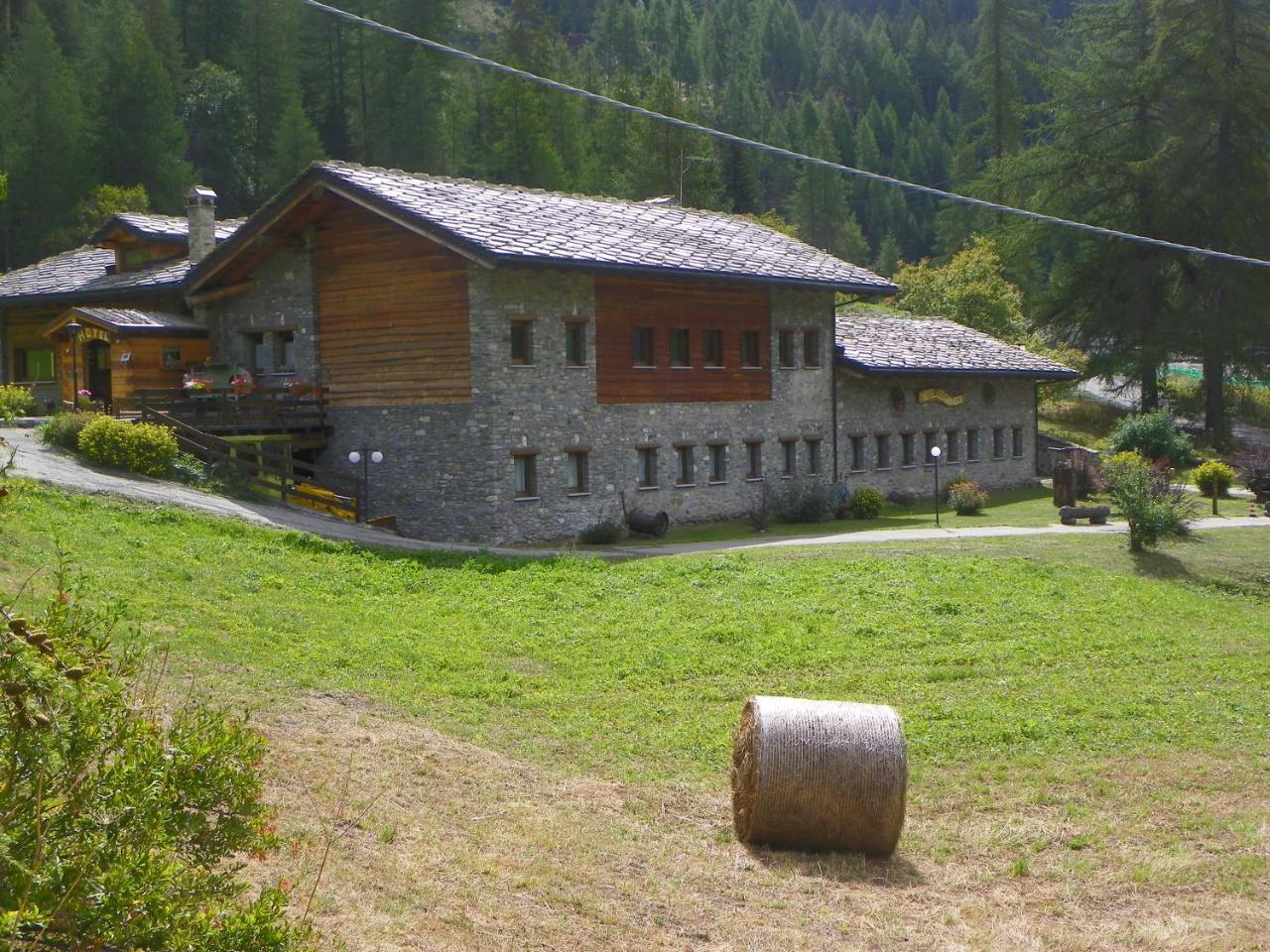 Hotel Les Granges La Thuile Kültér fotó